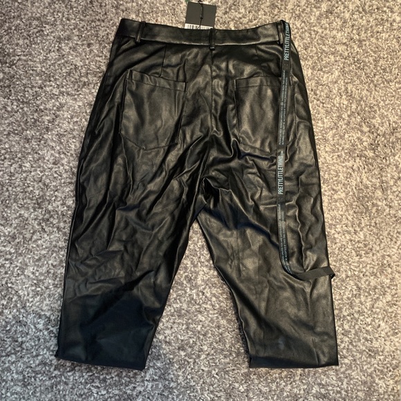 Pretty little thing faux-leather tie up pants - Picture 4 of 4